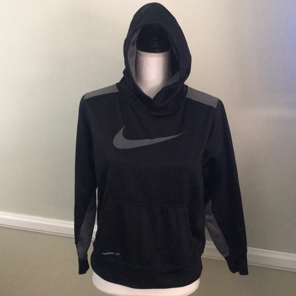 black nike therma fit hoodie